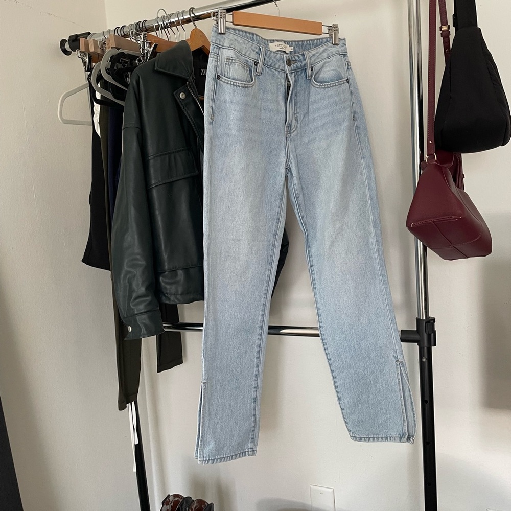3/$15 Classic Light Blue Straight Leg Women's Jeans